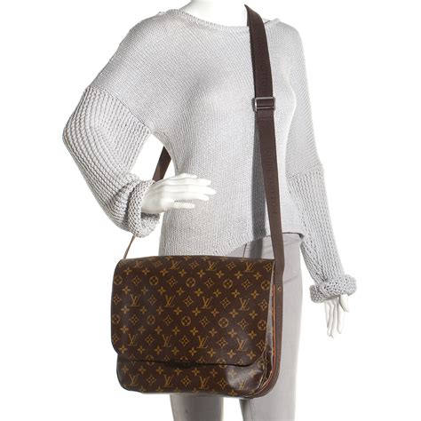 Louis Vuitton Monogram Canvas Beaubourg Messenger MM Bag 